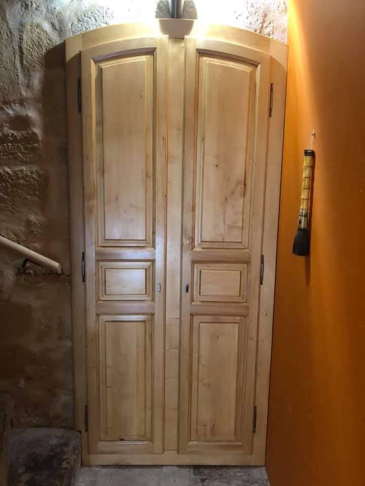 Mon expertise dans ce domaine me permet de créer des espaces intérieurs uniques et fonctionnels. 