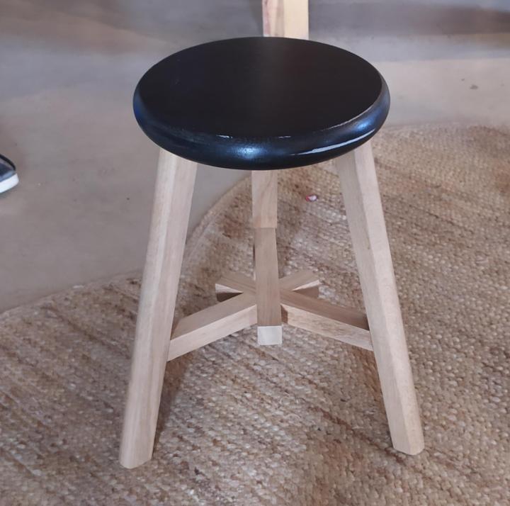 Ébéniste à Tresques